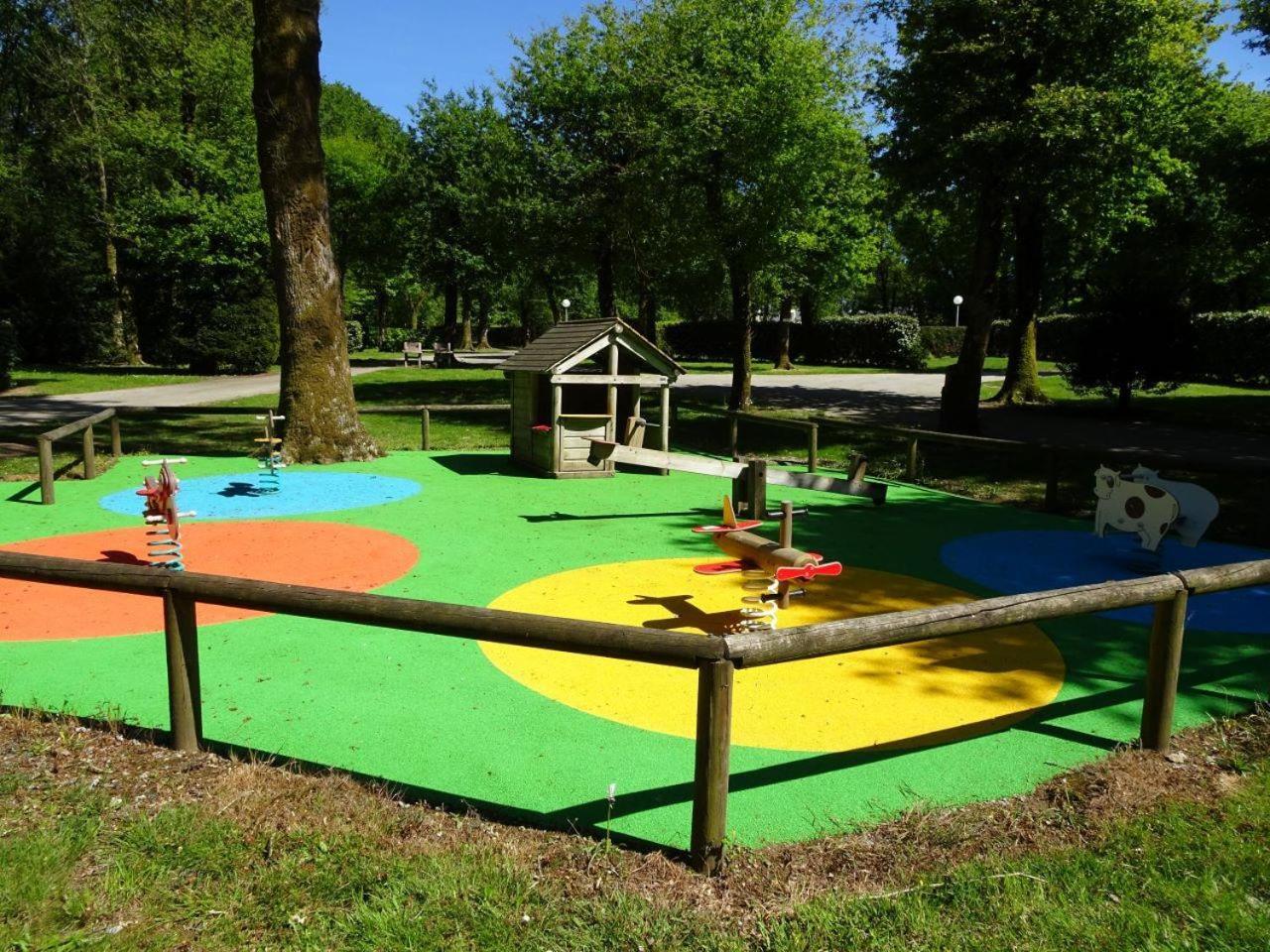 Monterblanc Mobil Home Xxl 4 Chambres - Camping Les Jardins Du Morbihan מראה חיצוני תמונה